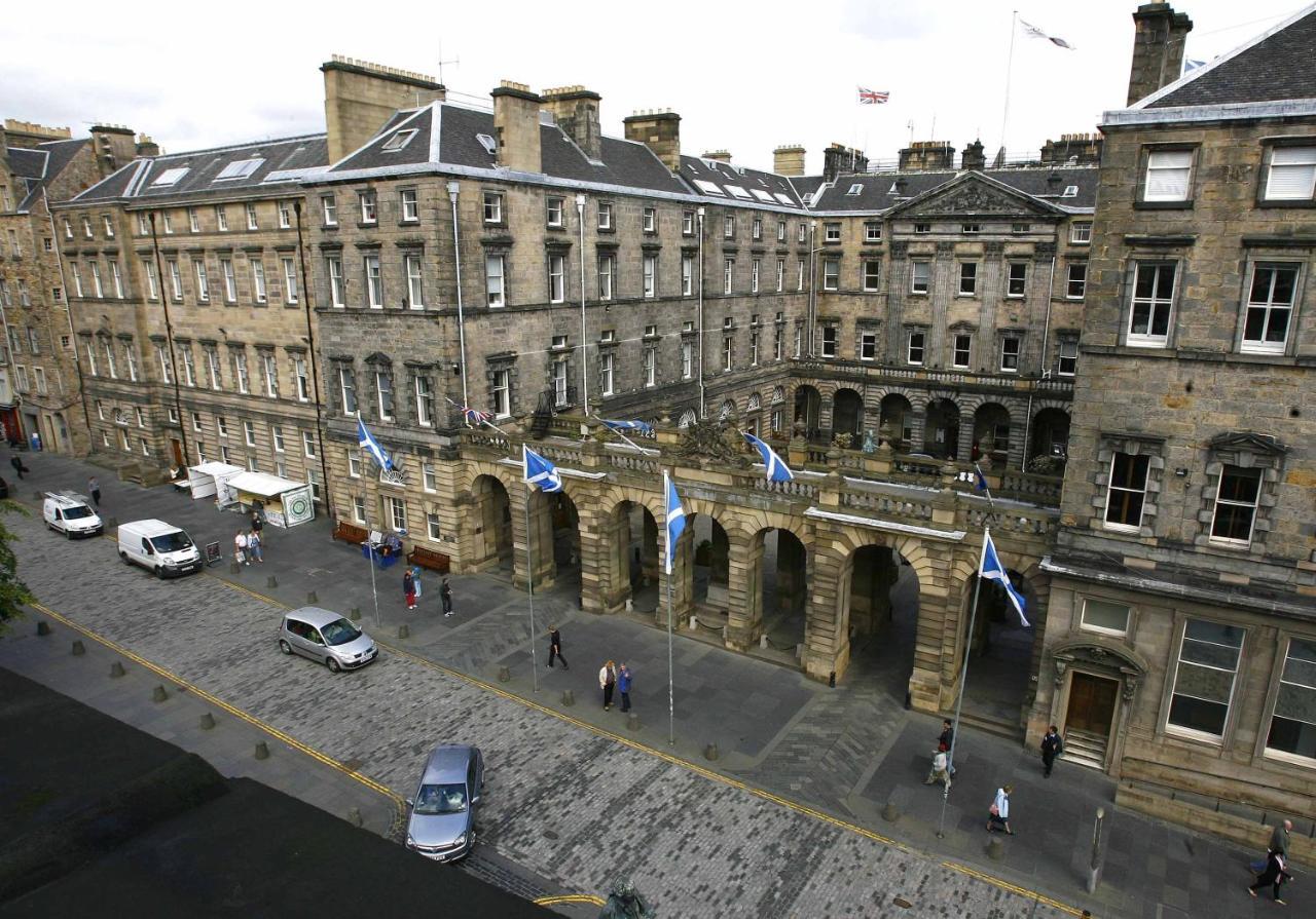 Parliament Sq 12 Royal Mile Édimbourg